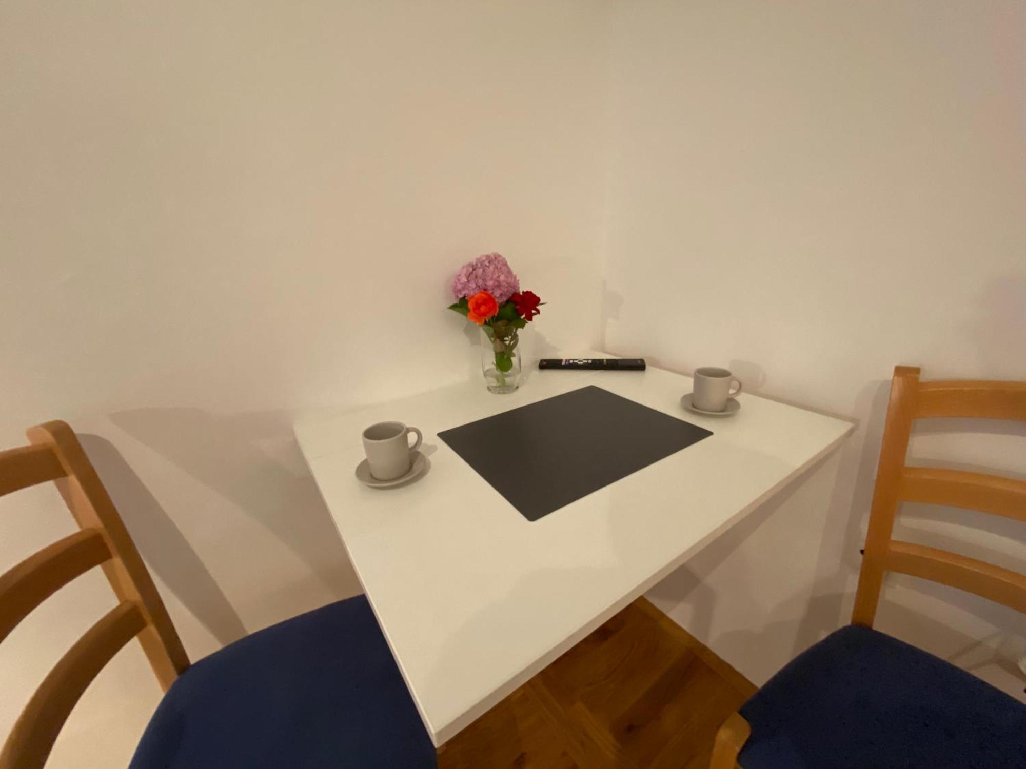 Studio Apartment And Rooms Adria Водице Екстер'єр фото