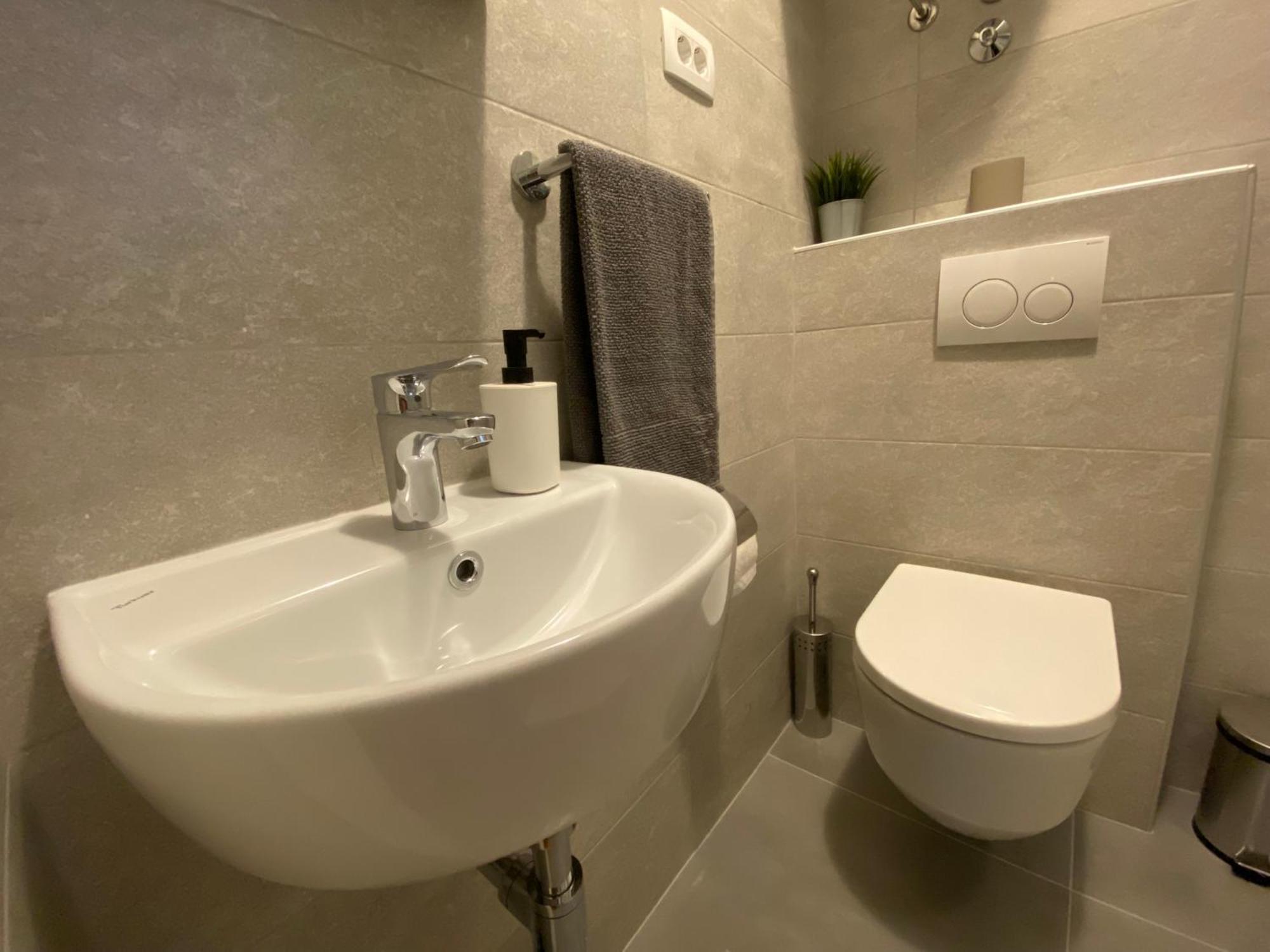 Studio Apartment And Rooms Adria Водице Екстер'єр фото