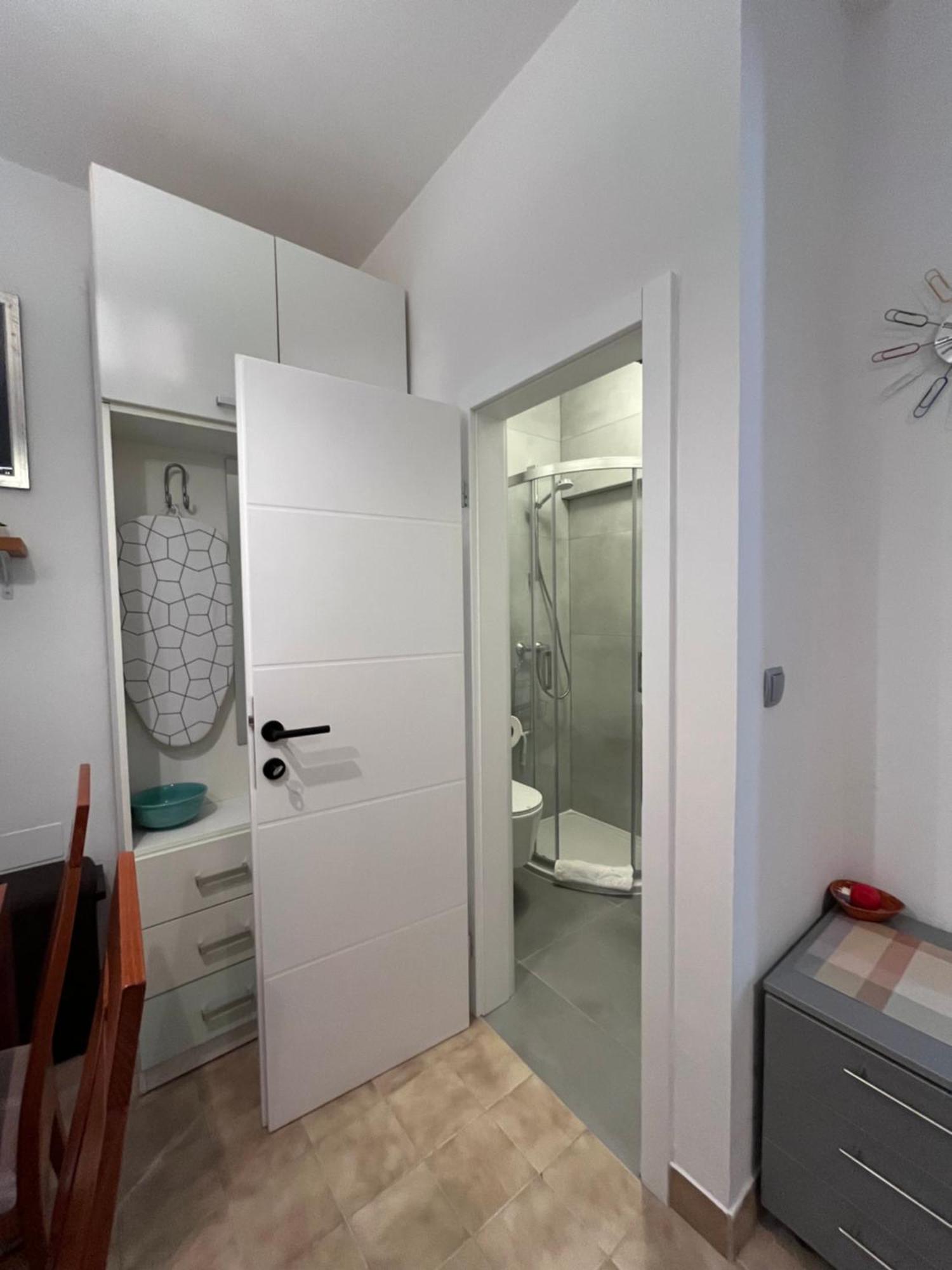 Studio Apartment And Rooms Adria Водице Екстер'єр фото