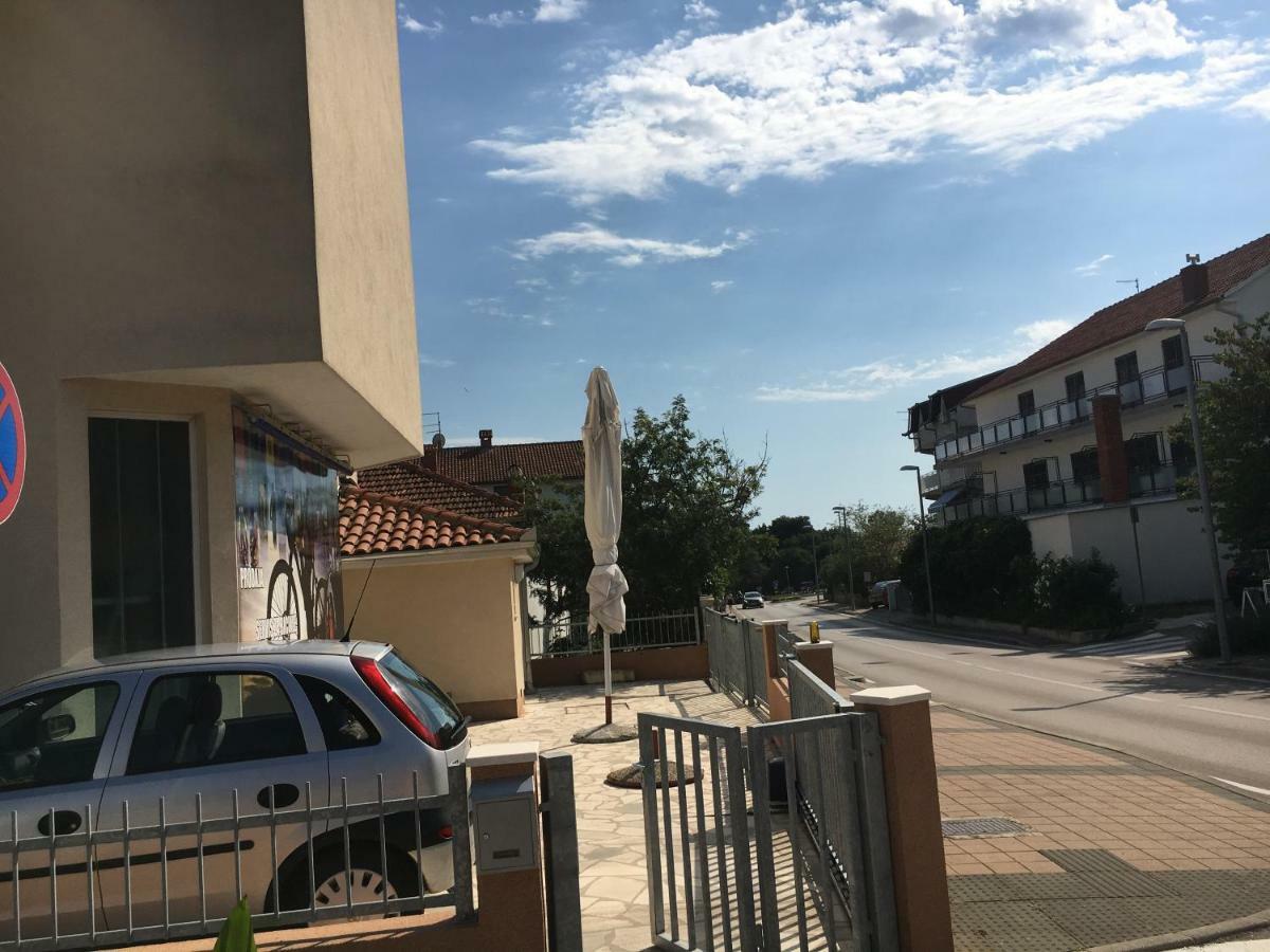 Studio Apartment And Rooms Adria Водице Екстер'єр фото