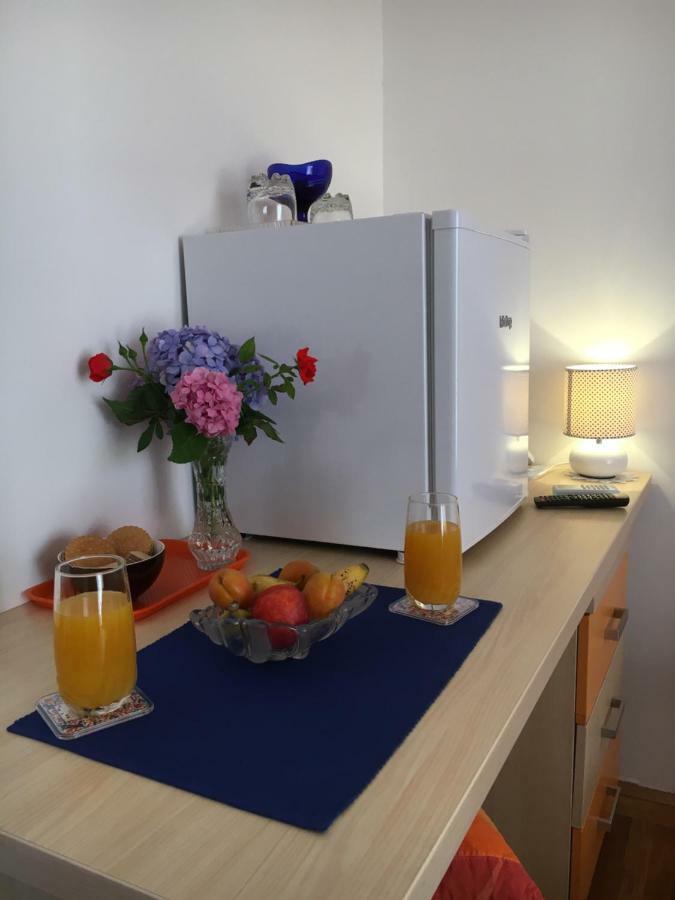 Studio Apartment And Rooms Adria Водице Екстер'єр фото